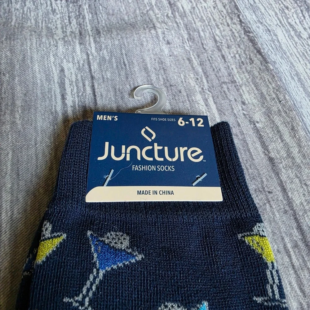 Juncture Men's Fashion Socks Martini Glass Pattern Navy Blue Shoe Size 6-12‎